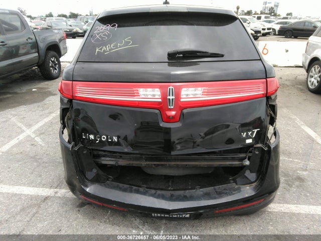 2016 Lincoln MKT, VIN: 2LMHJ5FK9GBL01767