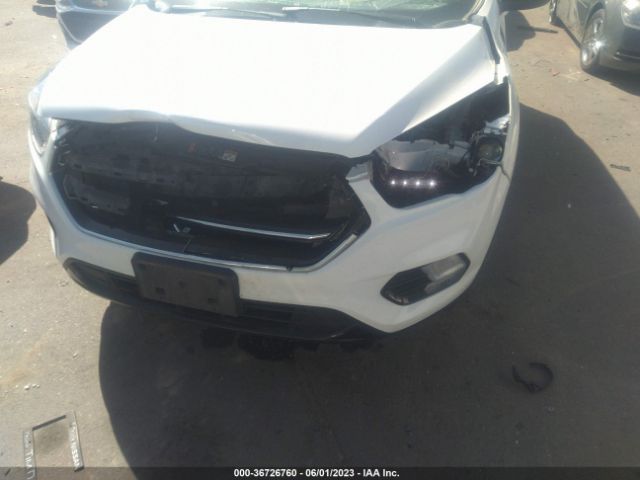 1FMCU9GD3KUB06805 Ford ESCAPE SE