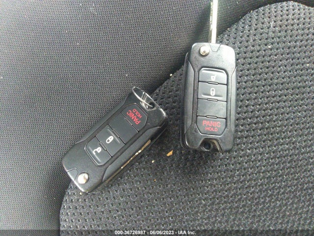ZACCJBBW5GPC84897 Jeep Renegade 75th Anniversary