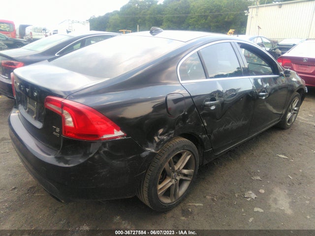2014 Volvo S40, VIN: YV1612FH5E1290103