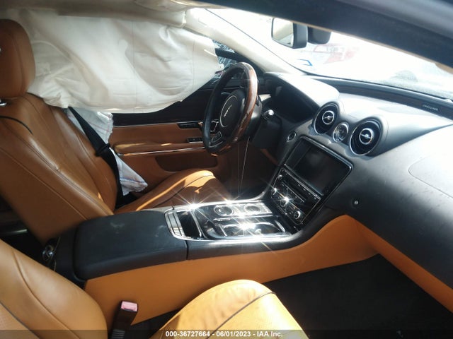 2015 Jaguar XJ, VIN: SAJWJ2GD0F8V83533