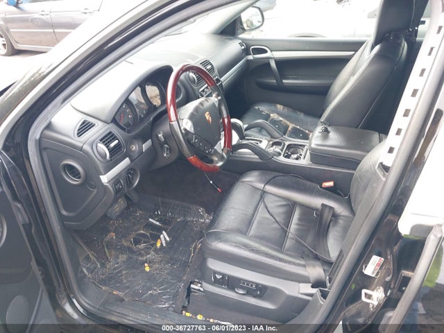 2005 PORSCHE CAYENNE VIN: WP1AA29P45LA22780