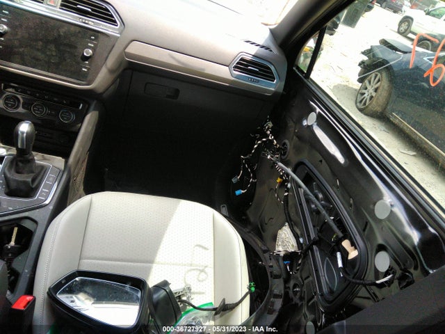 3VV2B7AX8LM160377 Volkswagen Tiguan Se/sel/se R-line Black