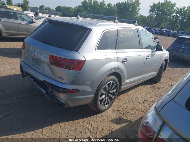 WA1LAAF72HD029812 Audi Q7 Premium Plus