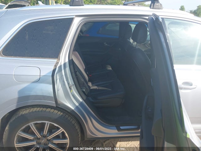 WA1LAAF72HD029812 Audi Q7 Premium Plus