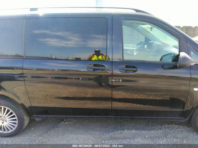 WD4PG2EE6J3422421 Mercedes-Benz METRIS PASSENGER VAN