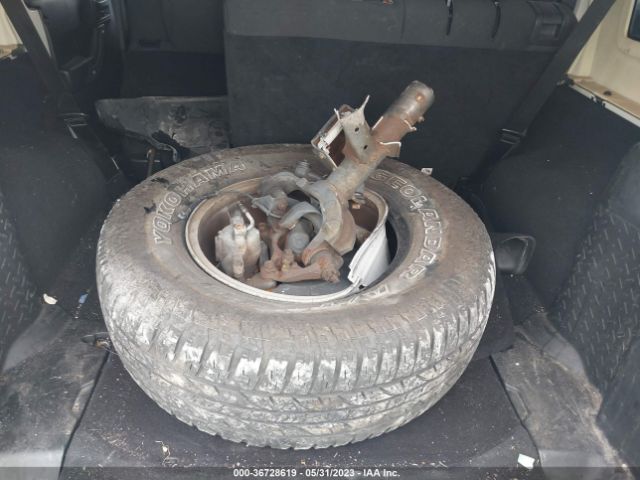 1C4BJWDG9GL129783 Jeep Wrangler Unlimited Sport