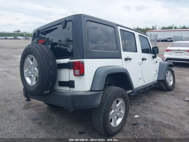 1C4BJWDG9GL129783 Jeep Wrangler Unlimited Sport