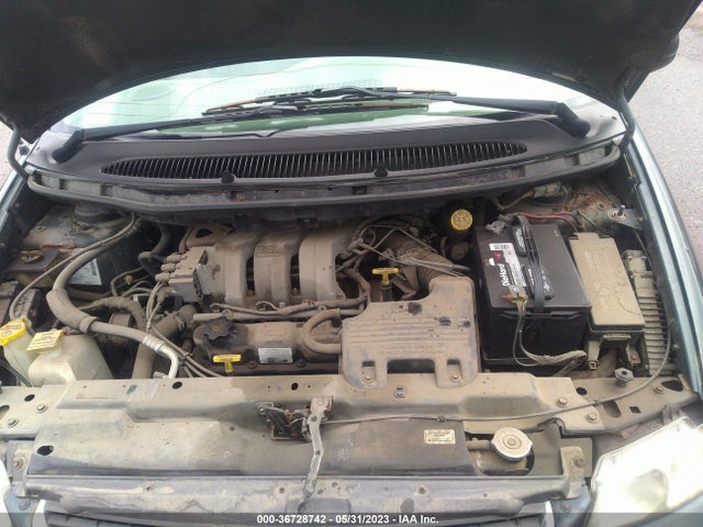2000 CHRYSLER TOWN & COUNTRY LX VIN: 1C4GP44R3YB537021