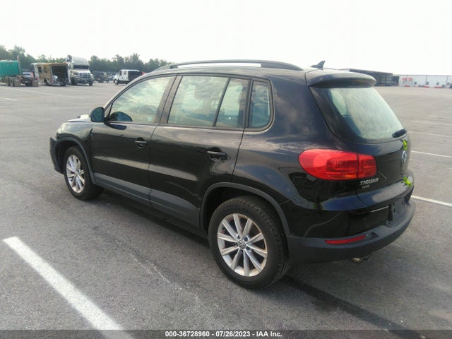 WVGBV7AX8HK053104 Volkswagen TIGUAN