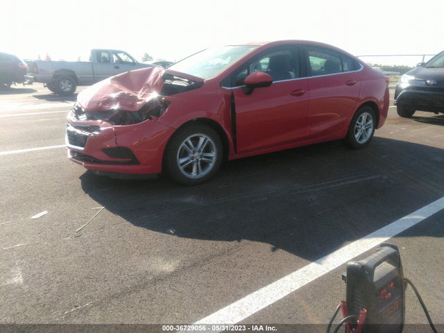 Chevrolet CRUZE LT 2018 1G1BE5SMXJ7153736 Image 2