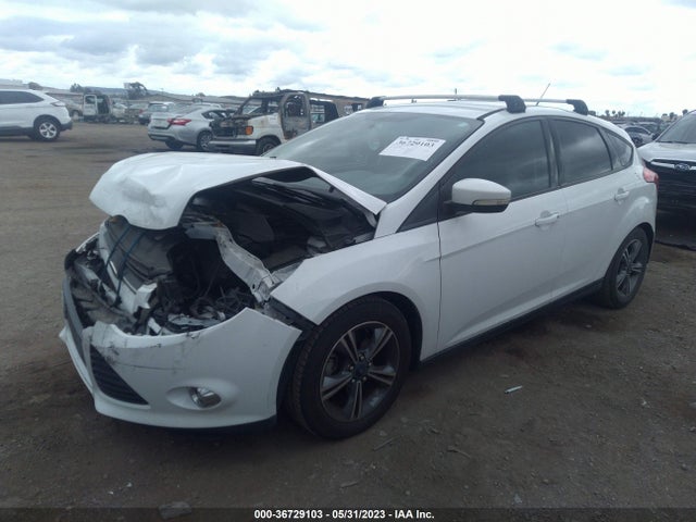 Ford FOCUS SE 2014 1FADP3K23EL276827 Image 2