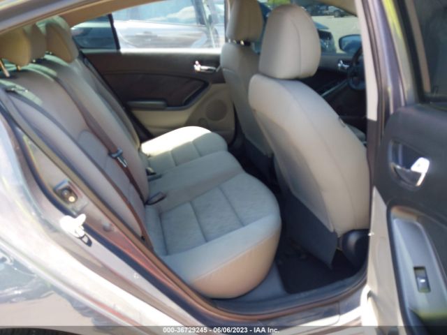 KNAFK4A68E5067564 KIA FORTE LX