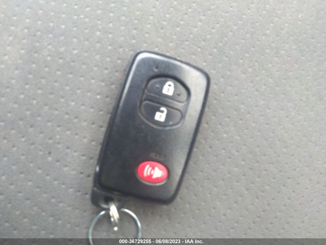 Toyota Prius Four 2015 JTDKN3DU9F1919930 Image 3