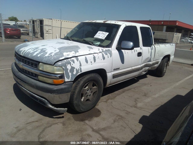 2002 CHEVROLET SILVERADO 1500 LS VIN: 2GCEC19V721398204