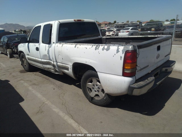 2002 CHEVROLET SILVERADO 1500 LS VIN: 2GCEC19V721398204