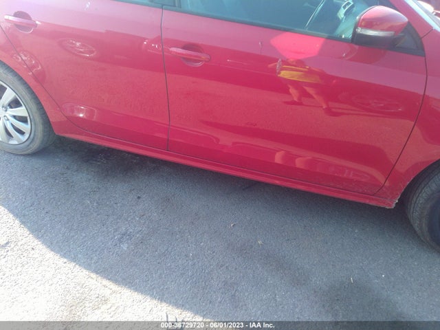 3VWD17AJXEM400714 Volkswagen Jetta Sedan Se