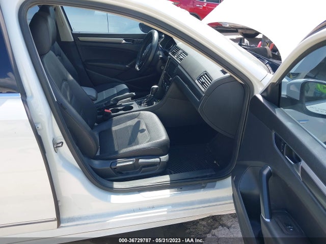 1VWDT7A3XHC053788 Volkswagen Passat R-line W/comfort Pkg