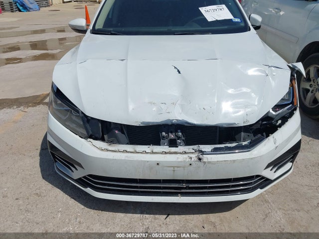 1VWDT7A3XHC053788 Volkswagen Passat R-line W/comfort Pkg