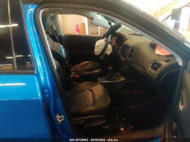 3C4NJDDB6KT638135 Jeep Compass Trailhawk