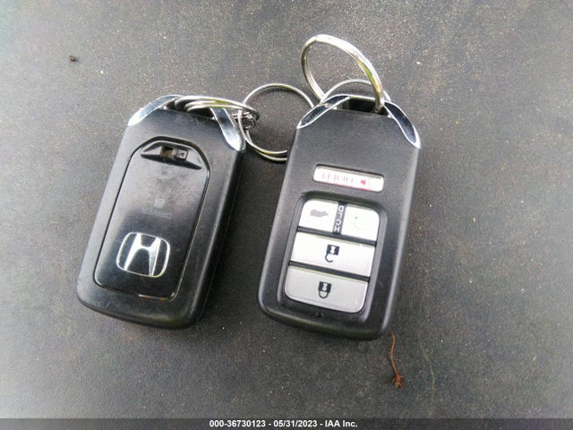 Honda Pilot Touring 2017 5FNYF6H97HB023392 Image 3