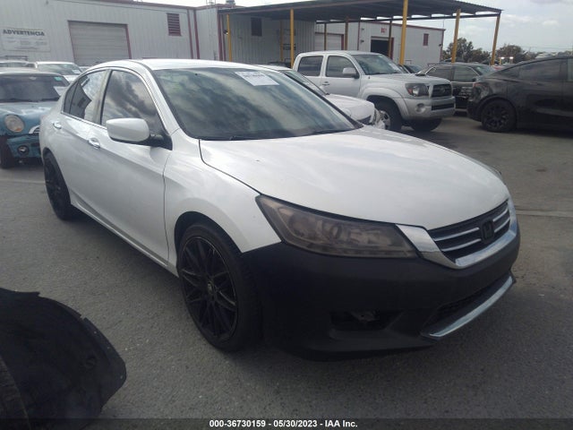 2014 1HGCR2F37EA254579 main image