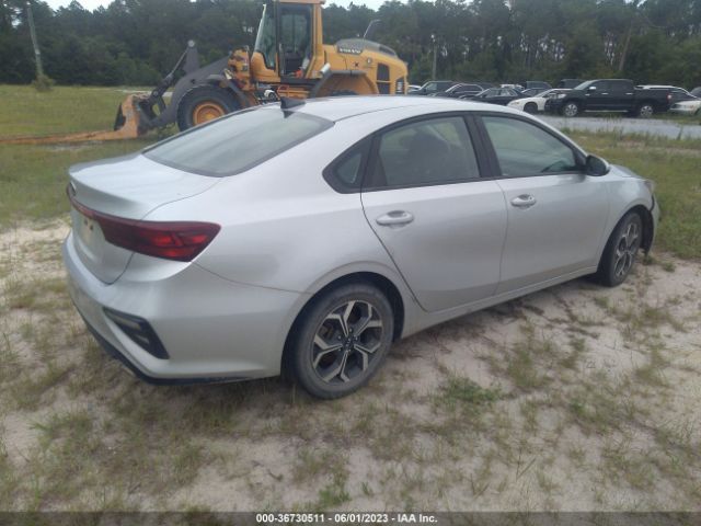 3KPF24AD2KE045447 KIA Forte Lxs
