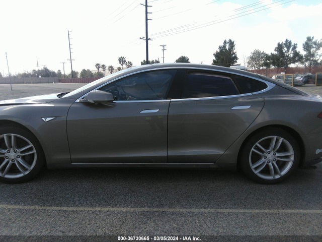 Tesla Model S 60/70/85 2015 5YJSA1E19FF103733 Image 13