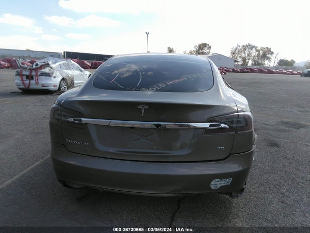 Tesla Model S 60/70/85 2015 5YJSA1E19FF103733 Image 14