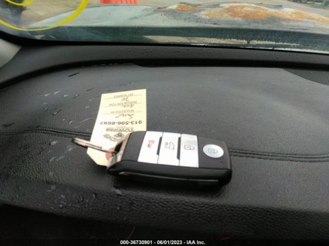 KNDPNCAC7H7070964 KIA Sportage Ex