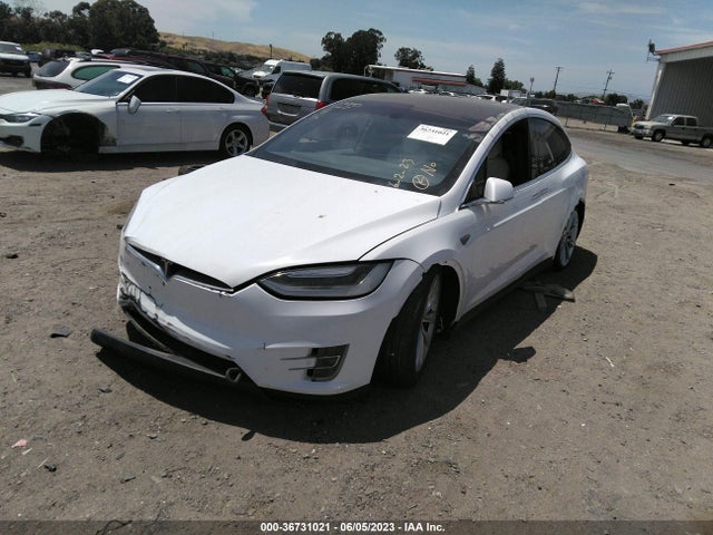 Tesla Model X 70d/90d/75d/60d 2016 5YJXCAE26GF010789 Image 2