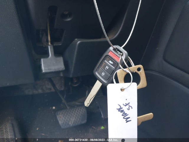 Honda CR-V LX 2017 7FARW5H32HE002416 Image 11