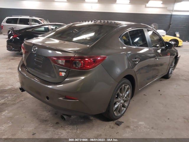 2018 MAZDA MAZDA3 4-DOOR TOURING VIN: 3MZBN1V35JM162060