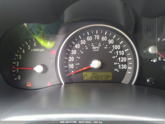 2009 KIA SEDONA LX VIN: KNDMB233596311009