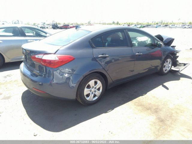 KNAFX4A68G5522174 KIA FORTE LX