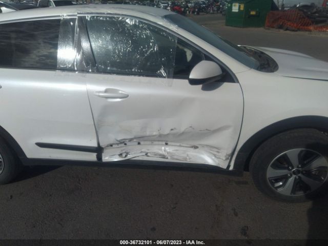 KNDCB3LC0H5056100 KIA NIRO FE