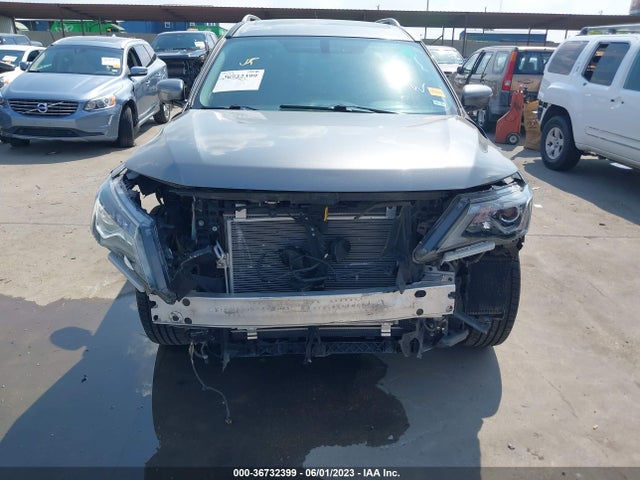 2017 NISSAN PATHFINDER PLATINUM VIN: 5N1DR2MM1HC651109