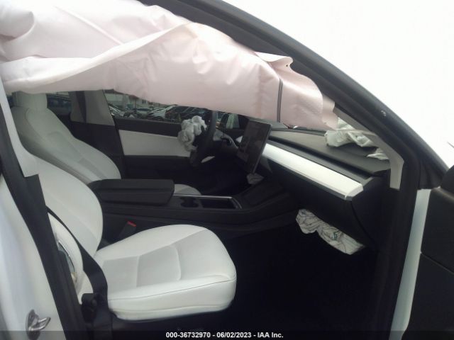 5YJYGDEE2MF197819 Tesla Model Y Long Range