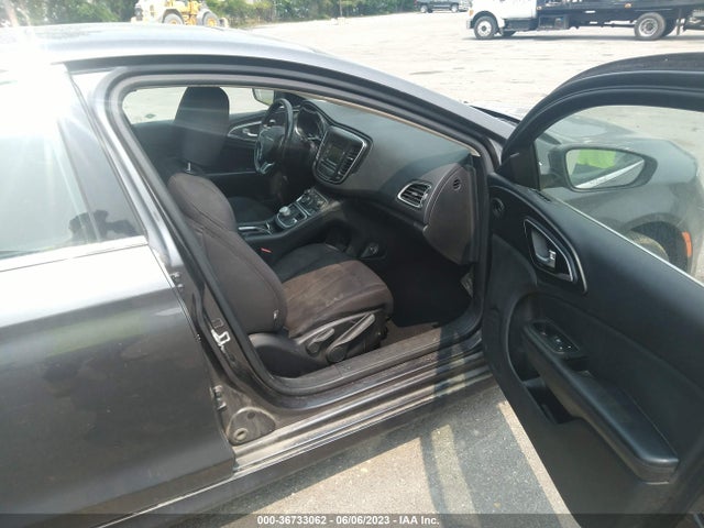 Chrysler 200 Limited 2015 1C3CCCAB0FN707539 Image 5