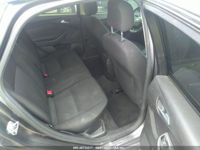 1FADP3K28FL301433 Ford FOCUS SE