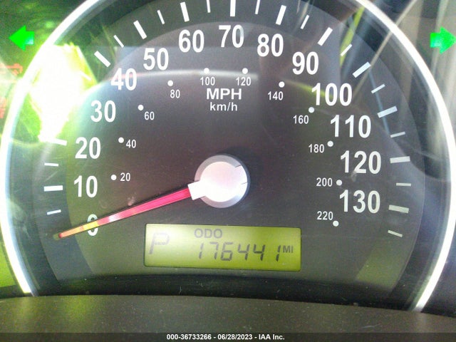 2006 KIA SEDONA LX/EX VIN: KNDMB233966057123