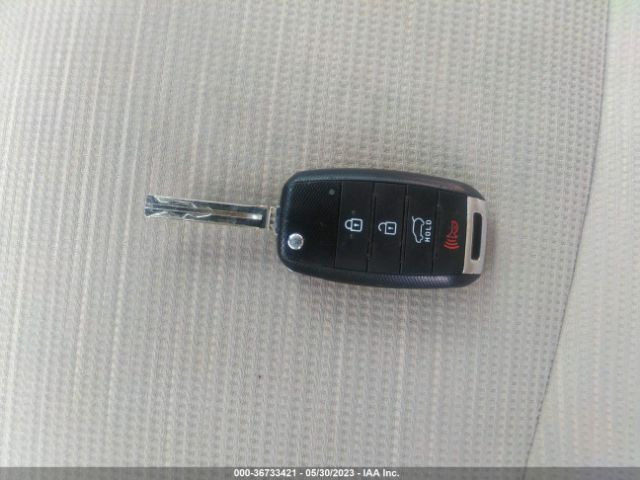 5XYKT4A61EG536158 KIA SORENTO LX
