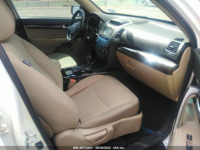 5XYKT4A61EG536158 KIA SORENTO LX