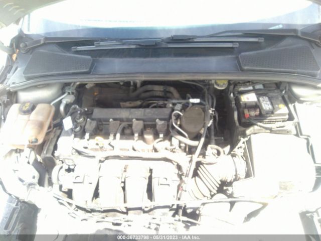 1FADP3K23FL277932 Ford FOCUS SE