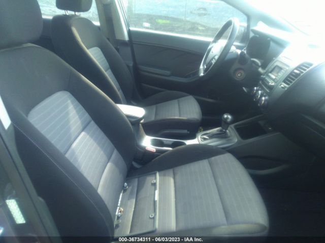 KNAFK5A86G5643923 KIA Forte 5-door Lx