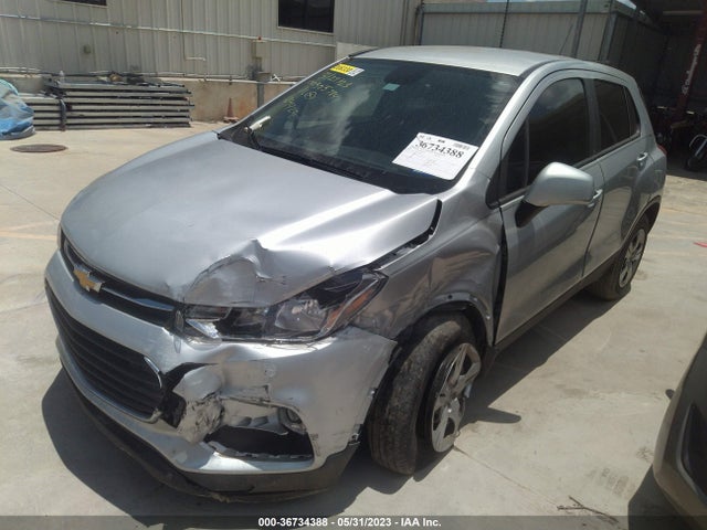 Chevrolet TRAX LS 2017 3GNCJKSB3HL189429 Image 2