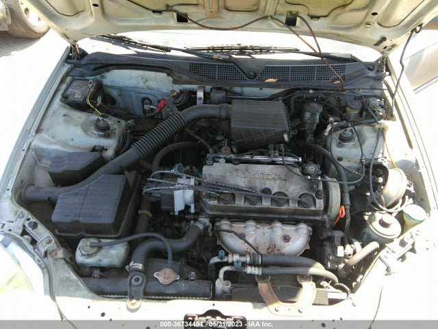 1998 HONDA CIVIC LX VIN: 2HGEJ657XWH568015