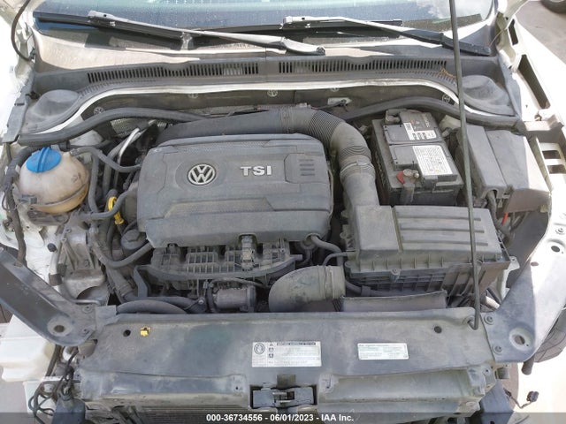 3VW4S7AJ8EM361571 Volkswagen Jetta Sedan Gli