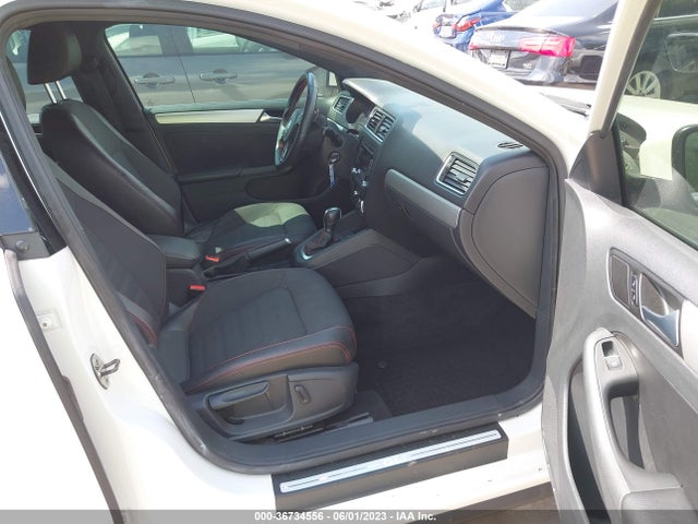 3VW4S7AJ8EM361571 Volkswagen Jetta Sedan Gli