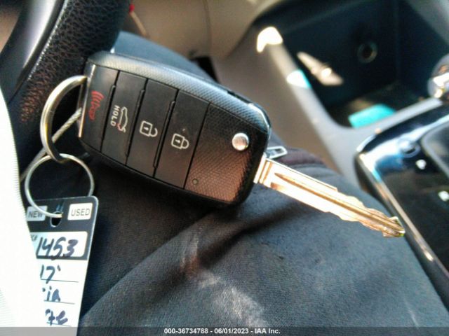 3KPFK4A71HE098997 KIA FORTE LX